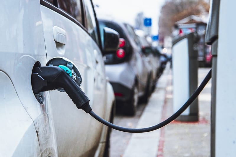 why-municipalities-should-invest-in-electric-vehicle-charging-infrastructure-today